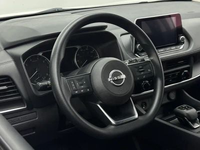 2024 Nissan Rogue — photo 8 view