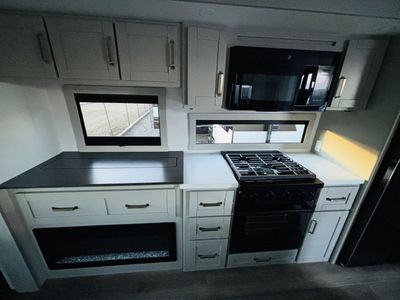 2026 Brinkley MODEL Z AIR - Photo 12