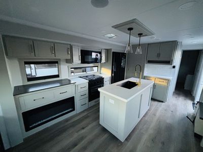 2026 Brinkley MODEL Z AIR - Photo 11