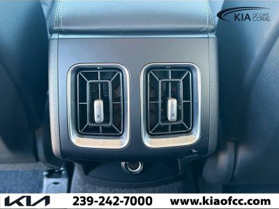 2026 Kia Sorento — photo 18 view