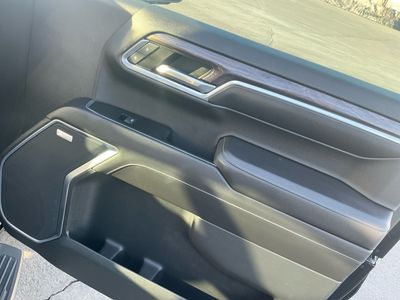 2022 Chevrolet Silverado 1500 — photo 13 view