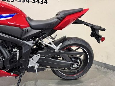 2026 Honda CBR650R E-Clutch - Photo 14