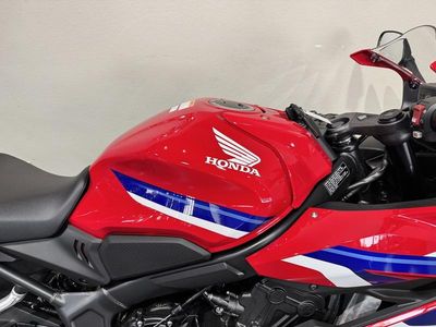 2026 Honda CBR650R E-Clutch - Photo 17