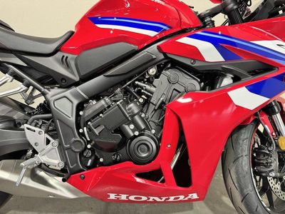 2026 Honda CBR650R E-Clutch - Photo 18