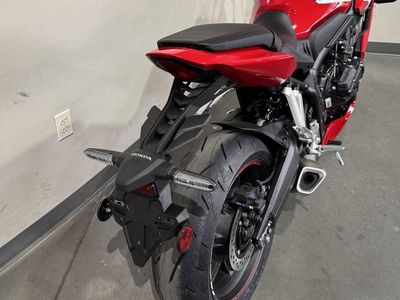 2026 Honda CBR650R E-Clutch - Photo 10