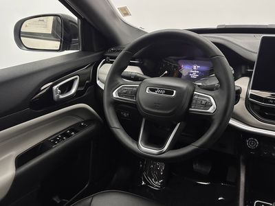 2025 Jeep Compass - Photo 24