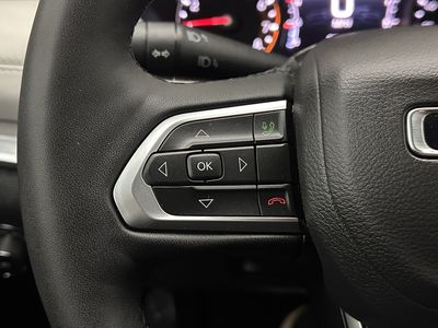2025 Jeep Compass - Photo 16