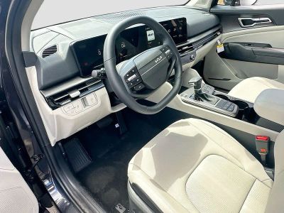 2026 Kia Sportage — photo 9 view