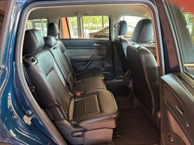2022 Volkswagen Atlas — photo 17 view