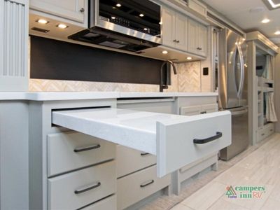 2026 Tiffin Motorhomes Allegro RED - Photo 17