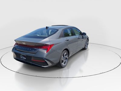 2025 Hyundai Elantra — photo 7 view