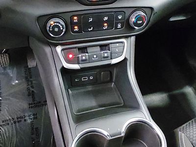 2024 GMC Terrain — photo 13 view