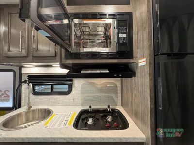 2025 Entegra Coach Odyssey SE - Photo 17