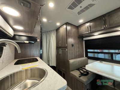 2025 Entegra Coach Odyssey SE - Photo 10