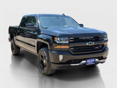 2016 Chevrolet Silverado 1500 — rear three-quarter view