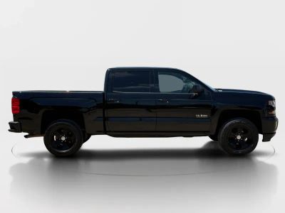 2016 Chevrolet Silverado 1500 — interior view