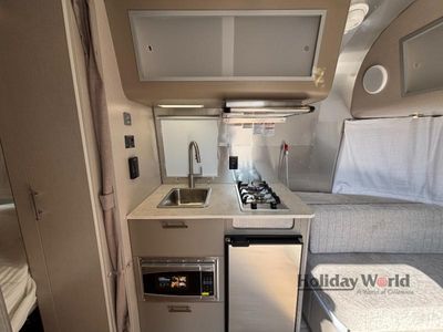 2026 Airstream Caravel - Photo 9