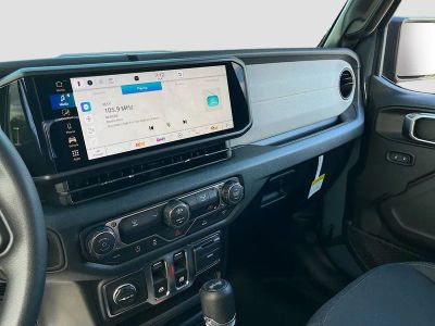 2026 Jeep Wrangler — photo 21 view