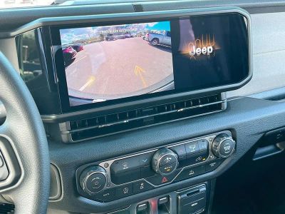 2026 Jeep Wrangler — photo 13 view