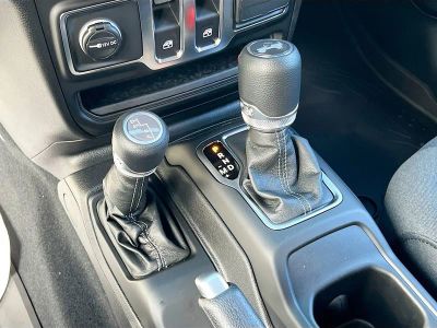 2026 Jeep Wrangler — photo 16 view