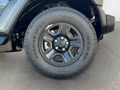 2026 Jeep Wrangler — photo 27 view