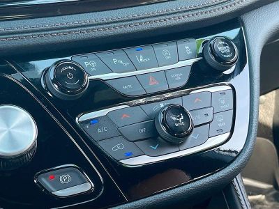 2024 Chrysler Pacifica — photo 16 view