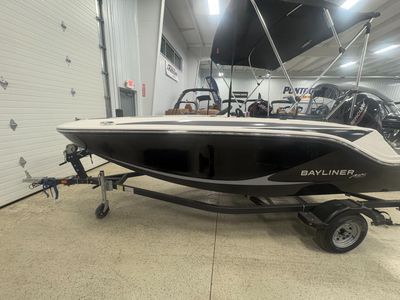 2025 Bayliner M15 - Photo 1