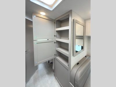 2026 Thor Motor Coach Quantum - Photo 17
