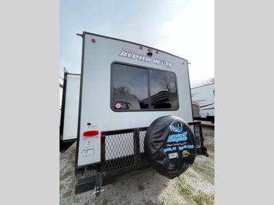 2022 Forest River Cherokee Alpha Wolf - Photo 4
