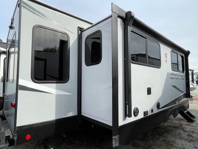 2022 Forest River Cherokee Alpha Wolf - Photo 5