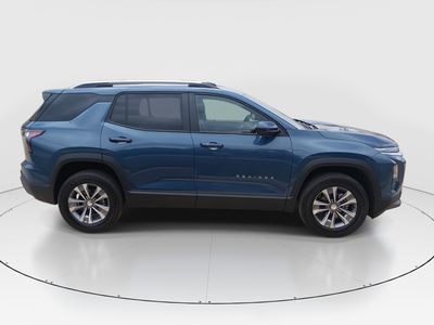 2025 Chevrolet Equinox — photo 8 view