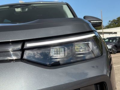 2026 Volkswagen Tiguan — photo 9 view