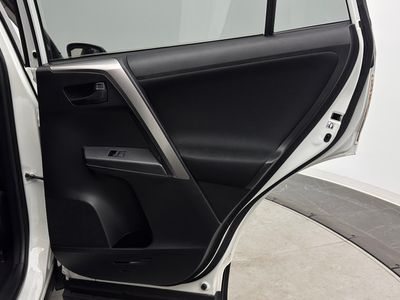 2018 Toyota RAV4 - Photo 25