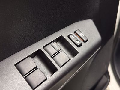 2018 Toyota RAV4 - Photo 10
