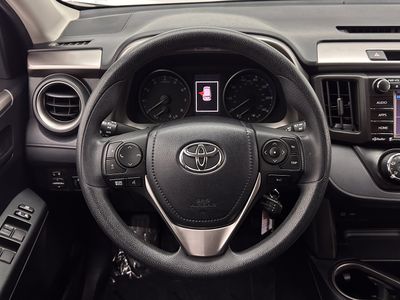 2018 Toyota RAV4 - Photo 20