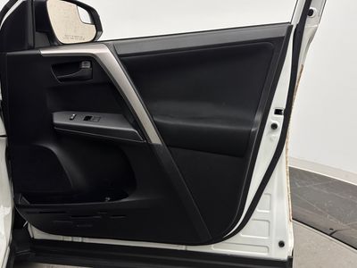 2018 Toyota RAV4 - Photo 27