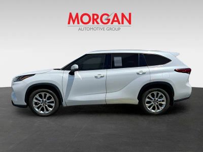 2023 Toyota Highlander — interior view