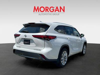 2023 Toyota Highlander — photo 7 view