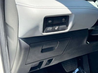 2023 Toyota Highlander — photo 10 view