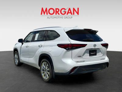 2023 Toyota Highlander — detail view
