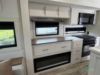 2027 Brinkley Model Z — photo 27 view