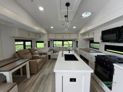 2027 Brinkley Model Z — photo 9 view