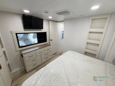 2027 Brinkley Model Z — photo 38 view