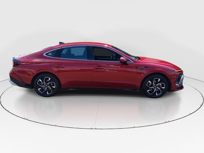 2025 Hyundai Sonata - Photo 8