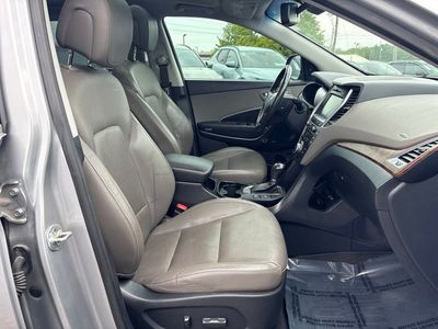 2017 Hyundai Santa Fe - Photo 38