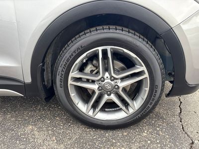 2017 Hyundai Santa Fe - Photo 4