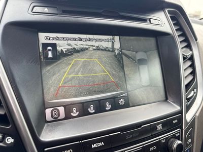 2017 Hyundai Santa Fe - Photo 23