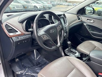 2017 Hyundai Santa Fe - Photo 13