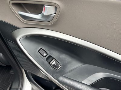 2017 Hyundai Santa Fe - Photo 36