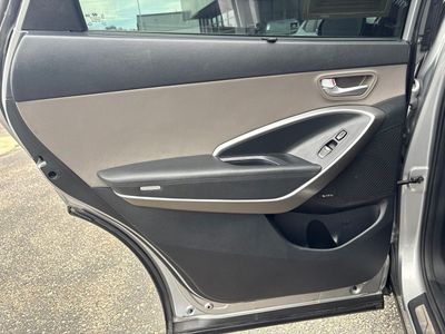 2017 Hyundai Santa Fe - Photo 29
